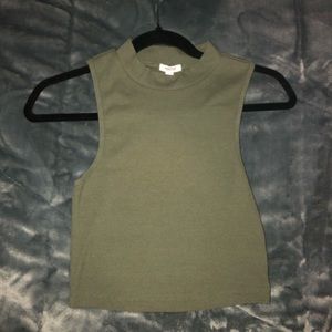Barley worn:basically new, Olive green:extra small-small..nice hugging material.